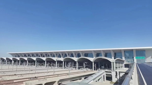 12郑州航空港站项目实景.jpg